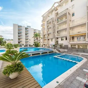 apt-apartamento-playa.top-hotels-tarragona.com/